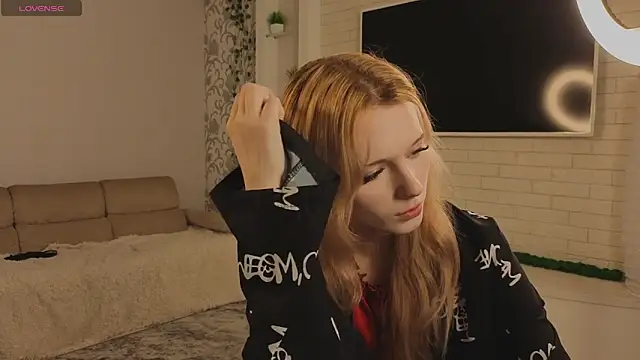 JuanaSumma online show from 03-26-26, 06:11