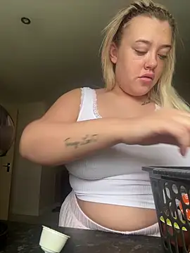 Princess-ivyxoxo online show from 04-17-26, 09:56