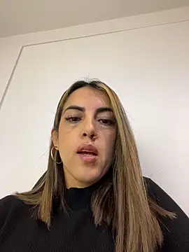 Snapshot of Paulinaa_bella chatting on 02-27-26, 11:37 Paulinaa bella online show from 02-27-26, 11:37