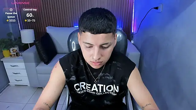 Liam9  online show from 02-25-26, 01:44