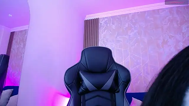 Violet Collins1 online show from 04-02-26, 07:42