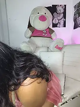 Snapshot of ebonysummer_ chatting on 05-30-26, 05:03 ebonysummer online show from 05-30-26, 05:03