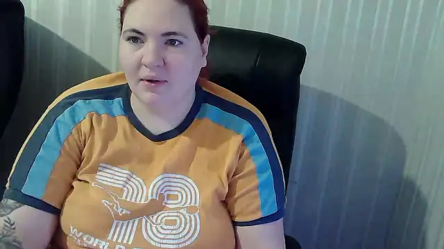 Snapshot of OskaAh chatting on 01-15-26, 01:36 OskaAh online show from 01-15-26, 01:36