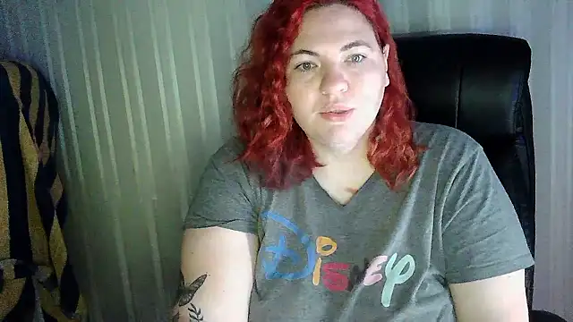 Snapshot of OskaAh chatting on 01-12-26, 11:42 OskaAh online show from 01-12-26, 11:42