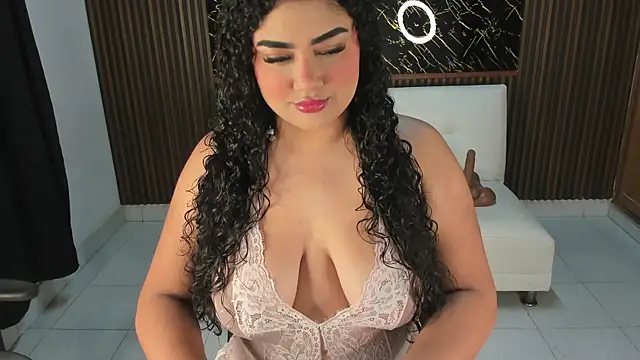 Snapshot of Karla18_ chatting on 05-11-26, 02:40 Karla18 online show from 05-11-26, 02:40