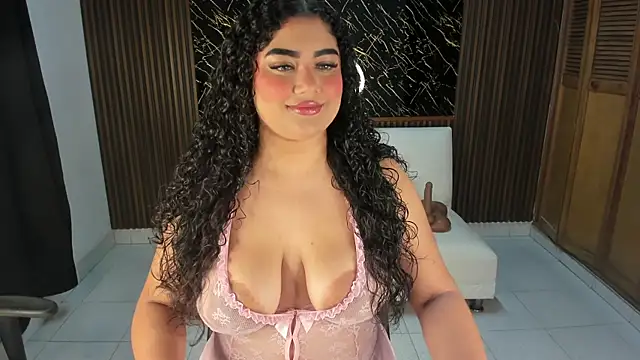 Snapshot of Karla18_ chatting on 05-25-26, 03:33 Karla18 online show from 05-25-26, 03:33