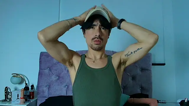 Snapshot of Ethan_Briggs_ chatting on 02-20-26, 03:36 Ethan Briggs online show from 02-20-26, 03:36