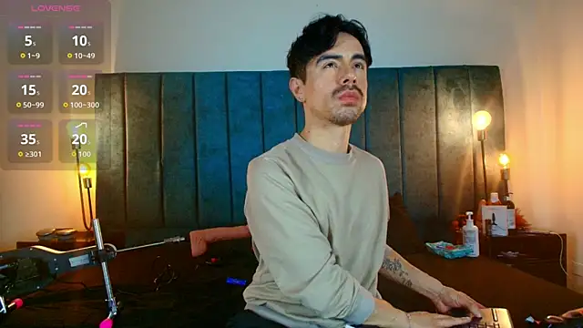 Ethan Briggs  online show from 03-24-26, 03:39