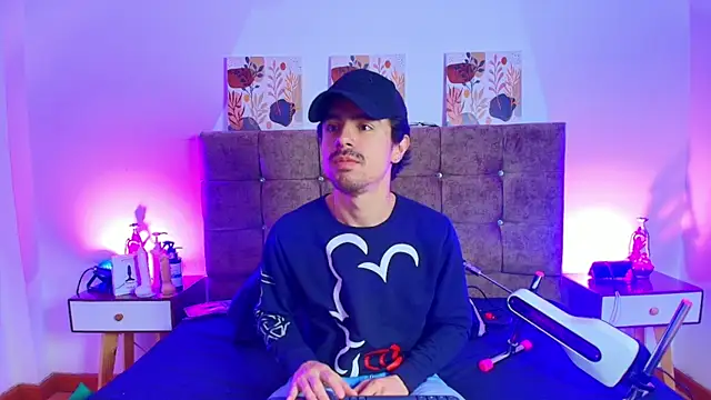 Ethan Briggs  online show from 07-16-26, 03:36
