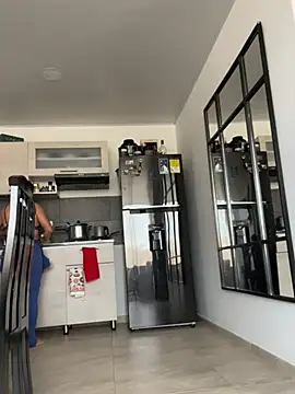 Snapshot of Pretty__Milf chatting on 03-19-26, 05:24 Pretty Milf online show from 03-19-26, 05:24