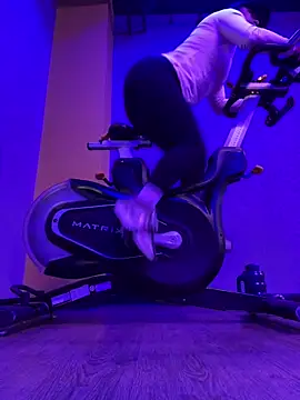 Snapshot of Pretty__Milf chatting on 03-03-26, 03:08 Pretty Milf online show from 03-03-26, 03:08