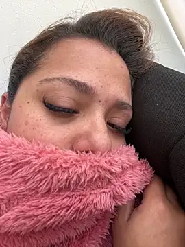 Snapshot of Pretty__Milf chatting on 04-01-26, 01:41 Pretty Milf online show from 04-01-26, 01:41