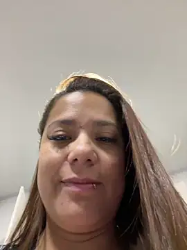 Snapshot of Pretty__Milf chatting on 03-12-26, 09:13 Pretty Milf online show from 03-12-26, 09:13