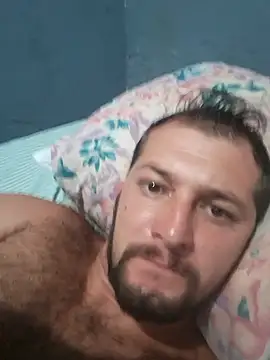 Snapshot of brunes44 chatting on 01-13-26, 02:37 brunes44 online show from 01-13-26, 02:37