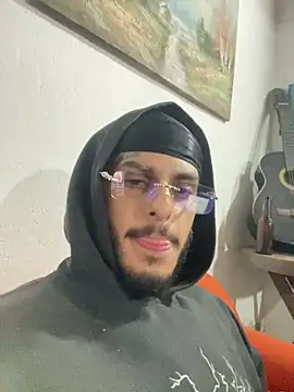 liyamjunior online show from 02-21-26, 06:15