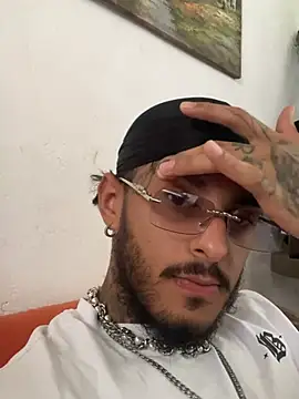 liyamjunior online show from 02-20-26, 05:04