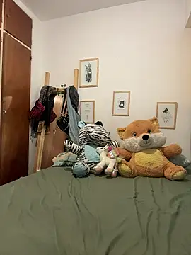 Snapshot of miafoxmia chatting on 02-21-26, 11:45 miafoxmia online show from 02-21-26, 11:45