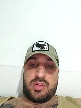 Snapshot of Mertozer01 chatting on 03-17-26, 01:19 Mertozer01 online show from 03-17-26, 01:19