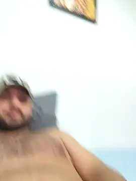 Snapshot of Mertozer01 chatting on 03-26-26, 01:26 Mertozer01 online show from 03-26-26, 01:26