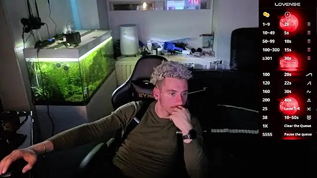 Rayzel White online show from 02-11-26, 09:58