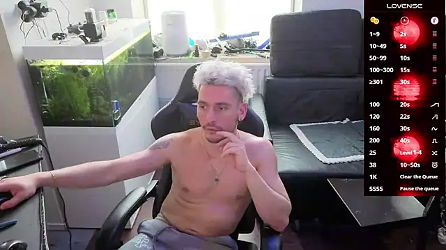 Rayzel White online show from 02-20-26, 01:35