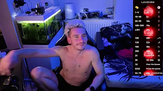 Rayzel White online show from 02-25-26, 10:20