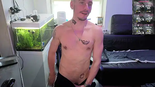 Rayzel White online show from 02-06-26, 02:35