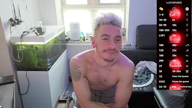 Rayzel White online show from 02-16-26, 01:21