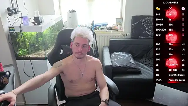 Rayzel White online show from 04-04-26, 11:50