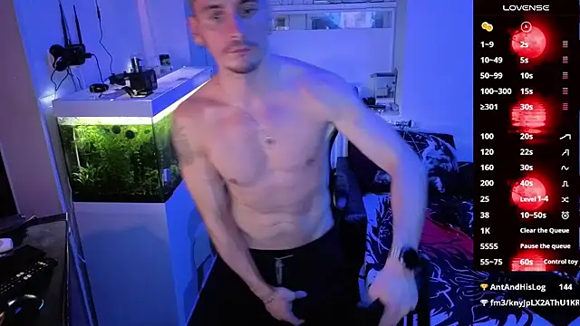 Rayzel White online show from 02-24-26, 02:01