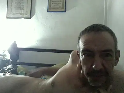 Snapshot of guevo14cm3 chatting on 05-29-26, 06:08 guevo14cm3 online show from 05-29-26, 06:08