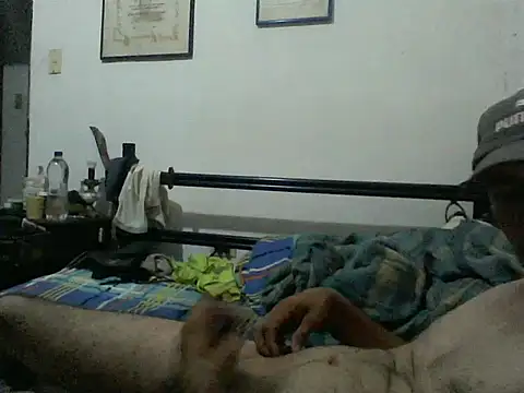 Snapshot of guevo14cm3 chatting on 03-25-26, 03:39 guevo14cm3 online show from 03-25-26, 03:39