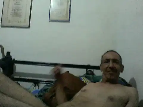 Snapshot of guevo14cm3 chatting on 02-16-26, 02:43 guevo14cm3 online show from 02-16-26, 02:43