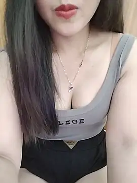 Snapshot of MaiNgoc_sexy chatting on 06-21-26, 04:51 MaiNgoc sexy online show from 06-21-26, 04:51
