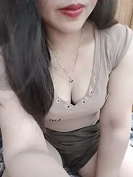 Snapshot of MaiNgoc_sexy chatting on 06-24-26, 12:48 MaiNgoc sexy online show from 06-24-26, 12:48