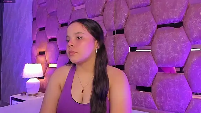 Snapshot of LilyPetite_ chatting on 01-15-26, 04:38 LilyPetite online show from 01-15-26, 04:38