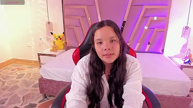 Snapshot of LilyPetite_ chatting on 01-14-26, 04:27 LilyPetite online show from 01-14-26, 04:27