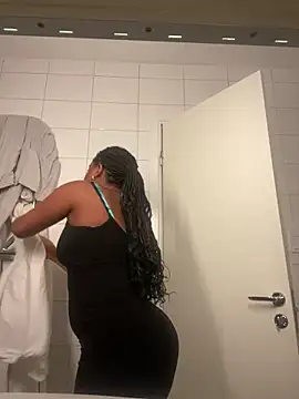 xo steffyxo 4 online show from 02-10-26, 09:14