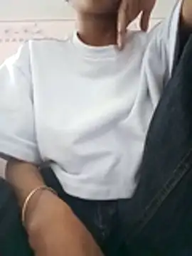 Snapshot of Lisa_xx2 chatting on 01-14-26, 04:38 Lisa xx2 online show from 01-14-26, 04:38