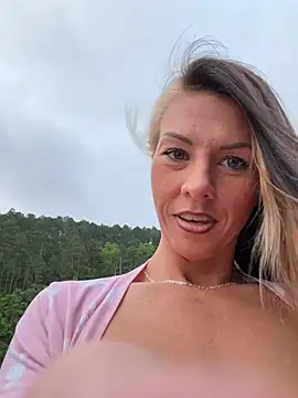 tastemecaroline online show from 04-15-26, 11:49