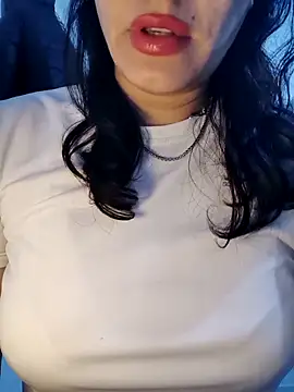 Snapshot of Karanfilim chatting on 01-18-26, 10:35 Karanfilim online show from 01-18-26, 10:35