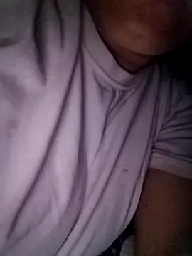 Snapshot of Karanfilim chatting on 02-10-26, 12:31 Karanfilim online show from 02-10-26, 12:31