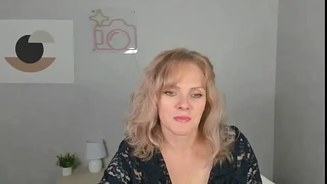 Snapshot of Victoria_Nelson chatting on 04-30-26, 01:12 Victoria Nelson online show from 04-30-26, 01:12