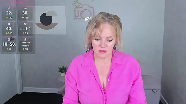 Snapshot of Victoria_Nelson chatting on 05-01-26, 01:32 Victoria Nelson online show from 05-01-26, 01:32