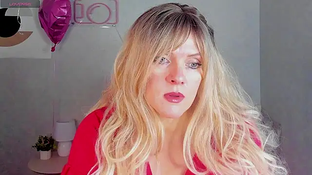 Snapshot of Victoria_Nelson chatting on 03-03-26, 12:50 Victoria Nelson online show from 03-03-26, 12:50