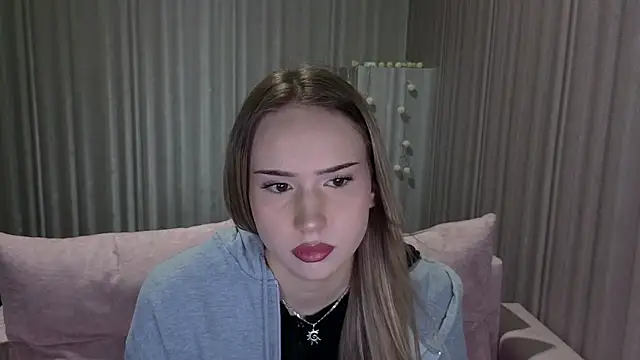 White  a  Black online show from 01-15-26, 09:45