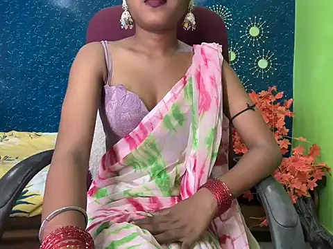Snapshot of Brown-beauty chatting on 06-14-26, 09:32 Brown-beauty online show from 06-14-26, 09:32