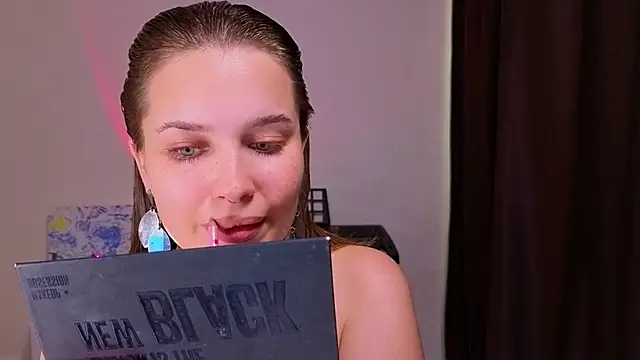 Catherine Karis online show from 07-22-26, 03:25