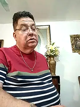 Snapshot of Zordomudo13 chatting on 02-08-26, 02:31 Zordomudo13 online show from 02-08-26, 02:31