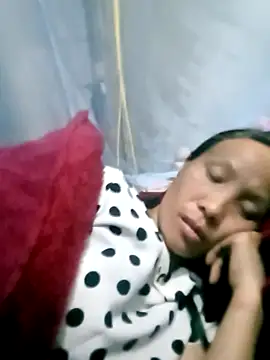 Snapshot of Diana-02 chatting on 05-03-26, 02:31 Diana-02 online show from 05-03-26, 02:31